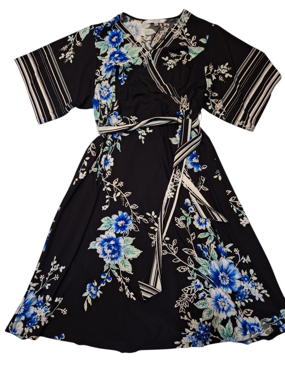 Studio One New York Floral Faux wrap style dress Size Large